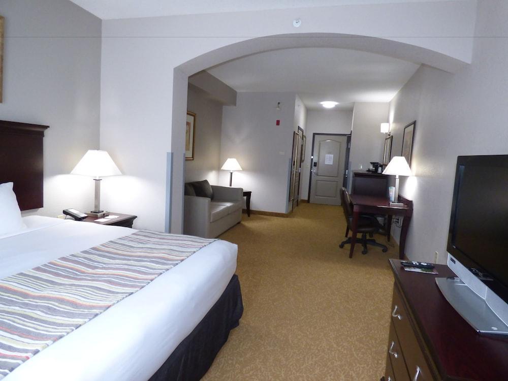 Hotel Country & By Radisson, Pensacola West, Fl