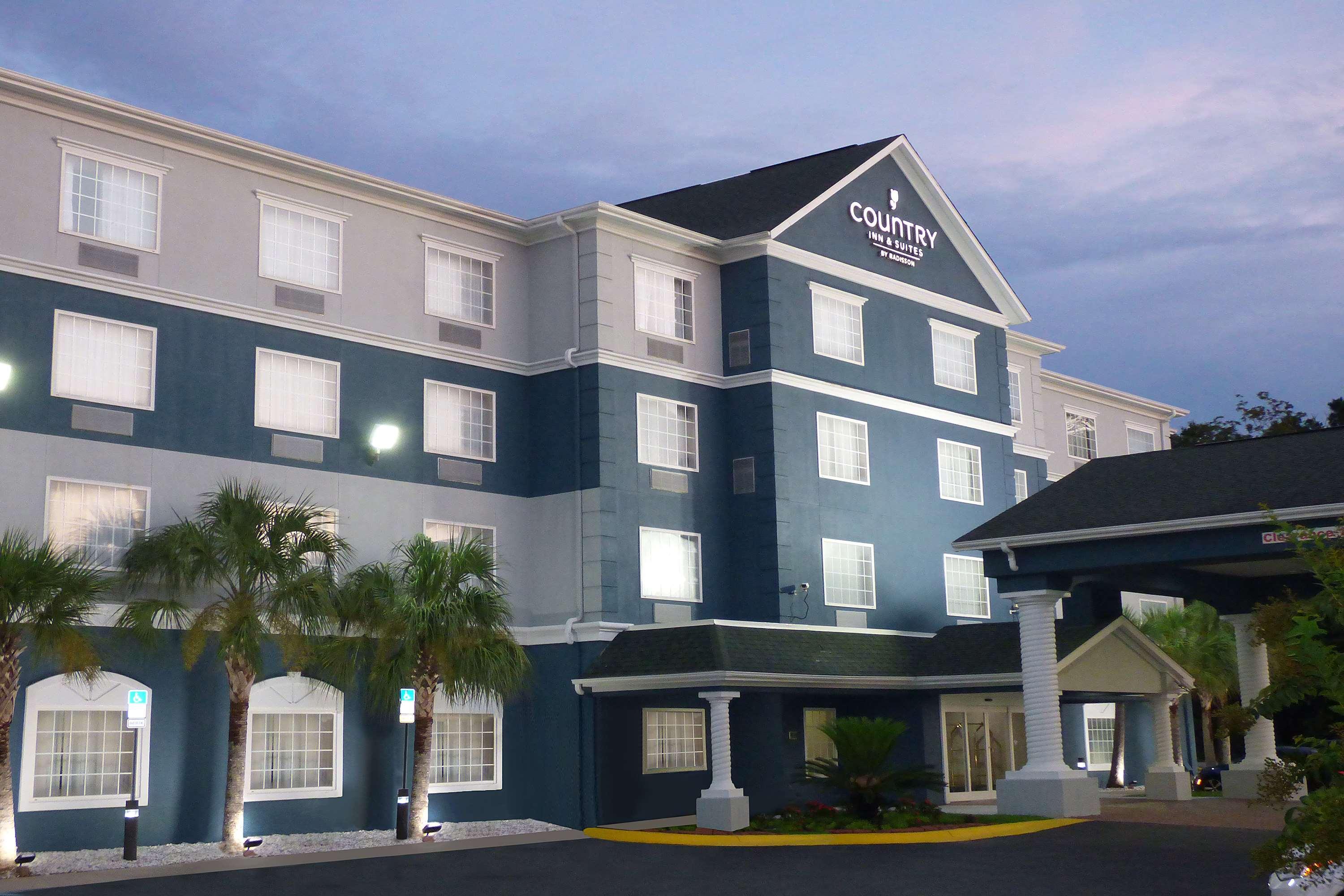 Hotel Country & By Radisson, Pensacola West, Fl