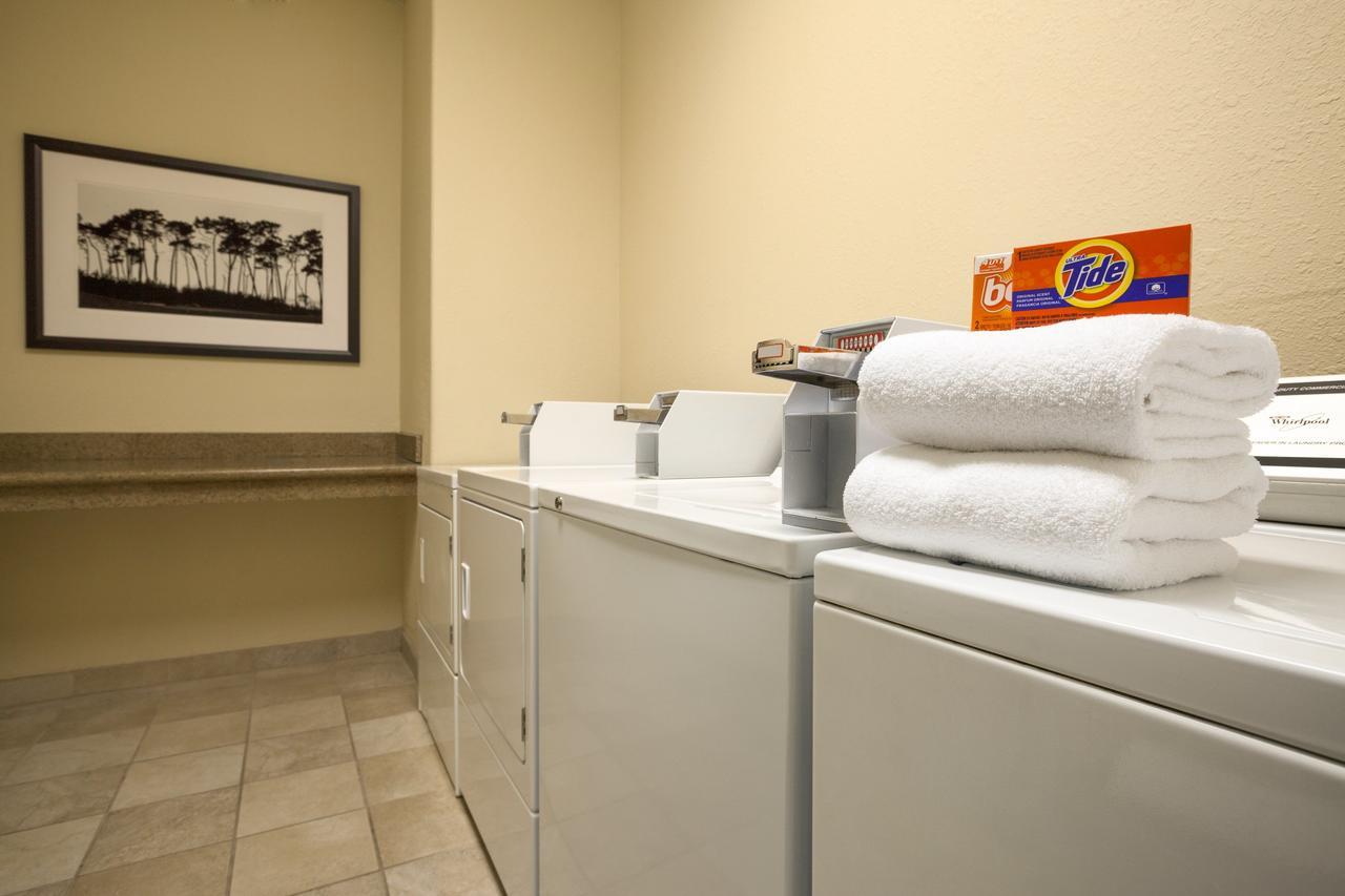 Hotel Country & By Radisson, Pensacola West, Fl Ferry Pass