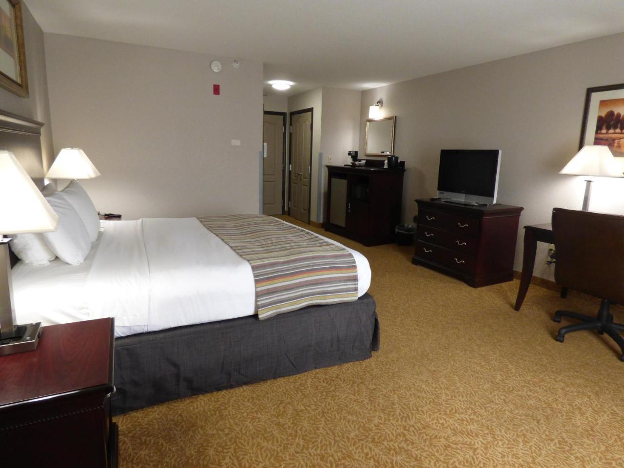 Country & By Radisson, Pensacola West, Fl Hotel
